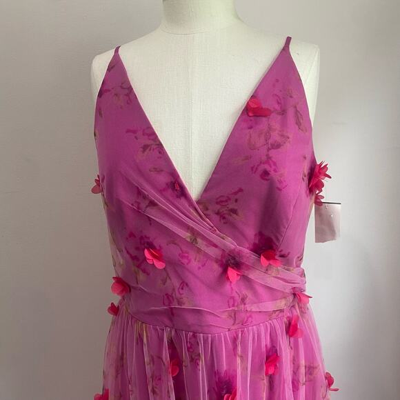 Dress the Population Pink Floral Midi Dress - Picture 4 of 13